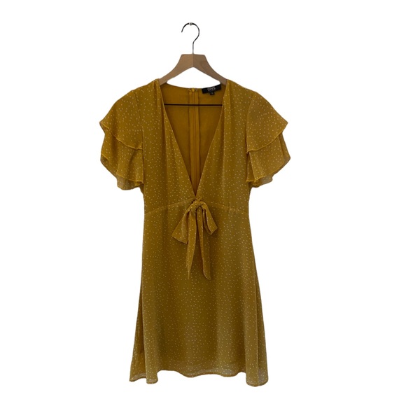 OHS Clothing Dresses & Skirts - OHS yellow Polkadot mini dress